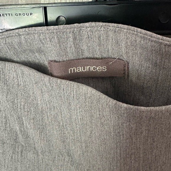 Maurices Women's Classic Neutral Light Gray Flare Simple Cut Sleek Pants NWOT - Picture 3 of 4